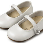 Γοβάκι Μονή Μπαρέτα με Στρασένιο Κουμπάκι