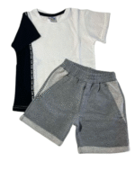 Αθλητικό σετ με λευκή–μαύρη μπλούζα & γκρι σορτς - Image 2