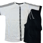 Αθλητικό σετ με λευκή μπλούζα και μαύρη βερμούδα