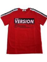 Κοντομάνικη μπλούζα σε κόκκινο με μοντέρνες λεπτομέρειες