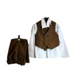 Παιδικό Κοστουμάκι Αγόρι σε Κλασικό Καφέ – Εlegant Σετ 3 Τεμαχίων